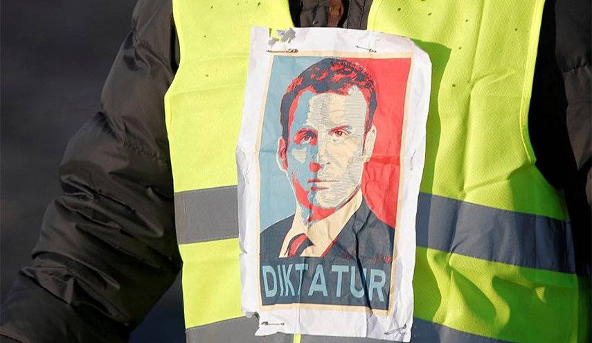 خطاب ماكرون المرتقب... ما هو مضمونه وكيف سيواجه مظاهرات "السترات الصفراء"؟!