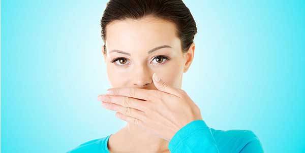 خروج الدم من الفم.. أسبابه ونصائح لعلاجه
