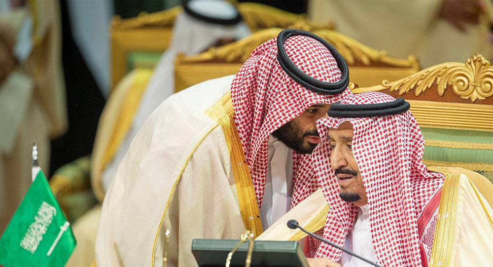 مسؤول قطري يشيد بـ "حكيم الخليج" في القمة الخليجية