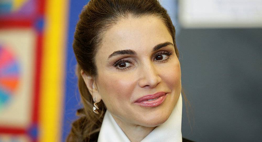 بالفيديو... الملكة رانيا تتسلم جائزة "شخصية العام"