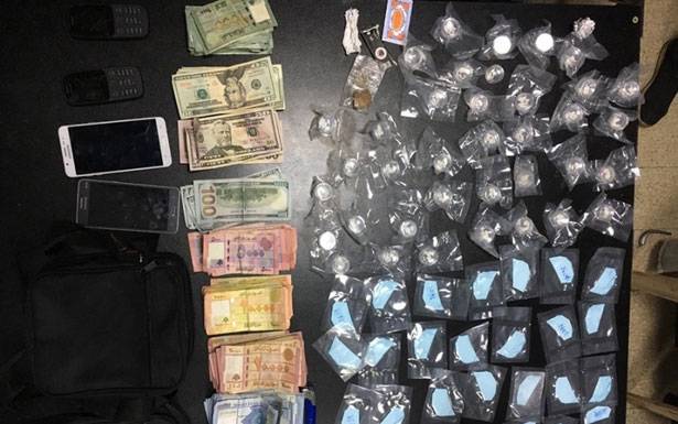 الجيش : مقتل مـــروج مخدرات اثــنــاء

مــطاردتـه وتوقيف امـــــرأة برفقته