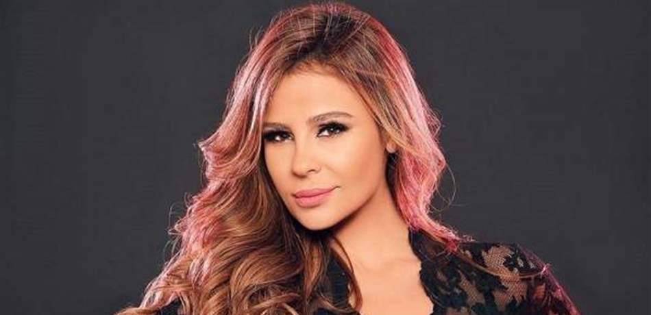 كارول سماحة تتغزل بمنى أبو حمرة.. فماذا قالت لها؟