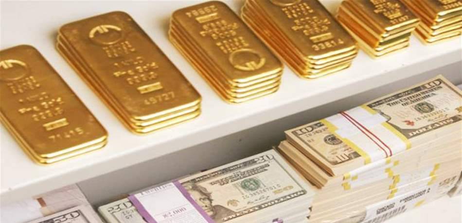 أسعار الذهب ترتفع مع تراجع الدولار