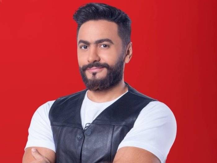 تامر حسني يفوز بجائزة "أفضل فنان في الشرق الأوسط"