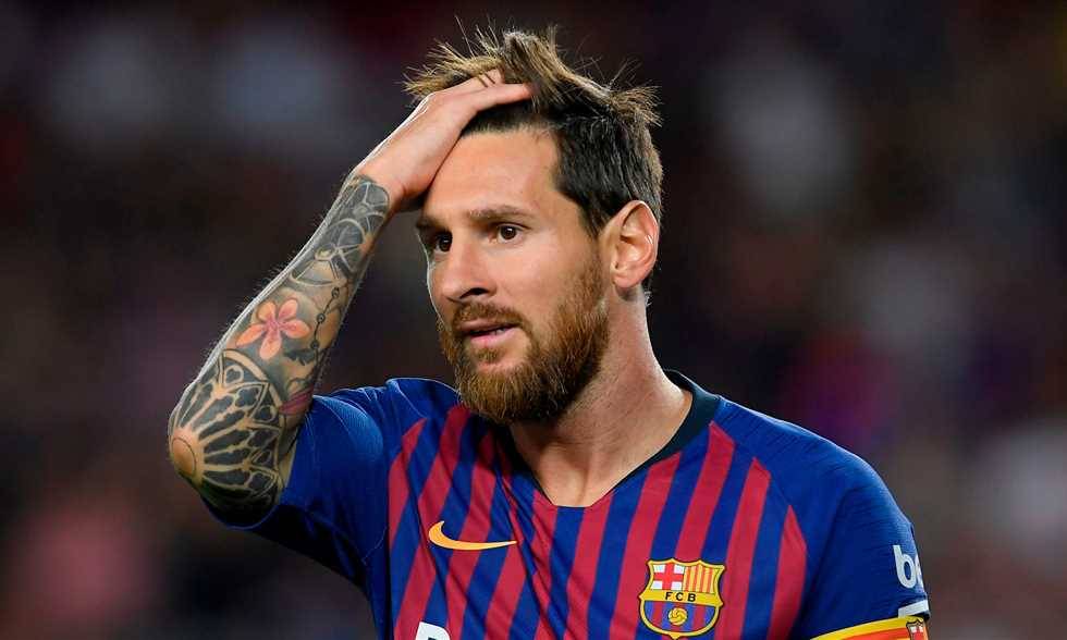ميسي يرفض هدف برشلونة!