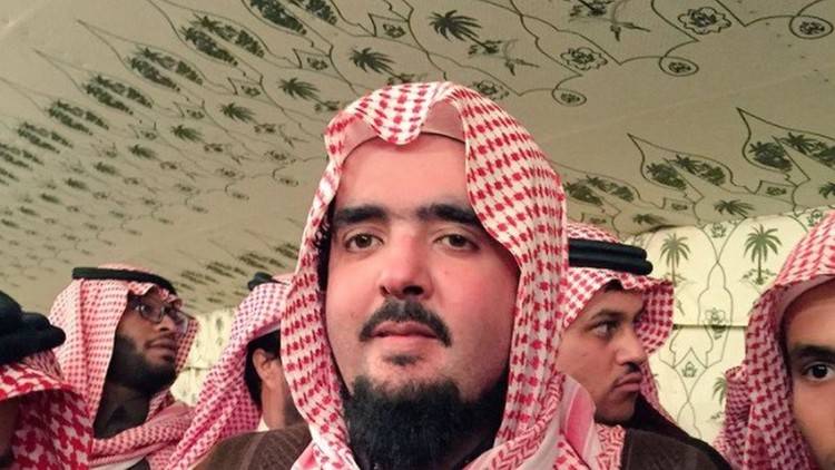 بعد اختفاء لأكثر من سنة .. ظهور جديد للأمير عبد العزيز بن فهد .. “شاهد” ماذا يفعل