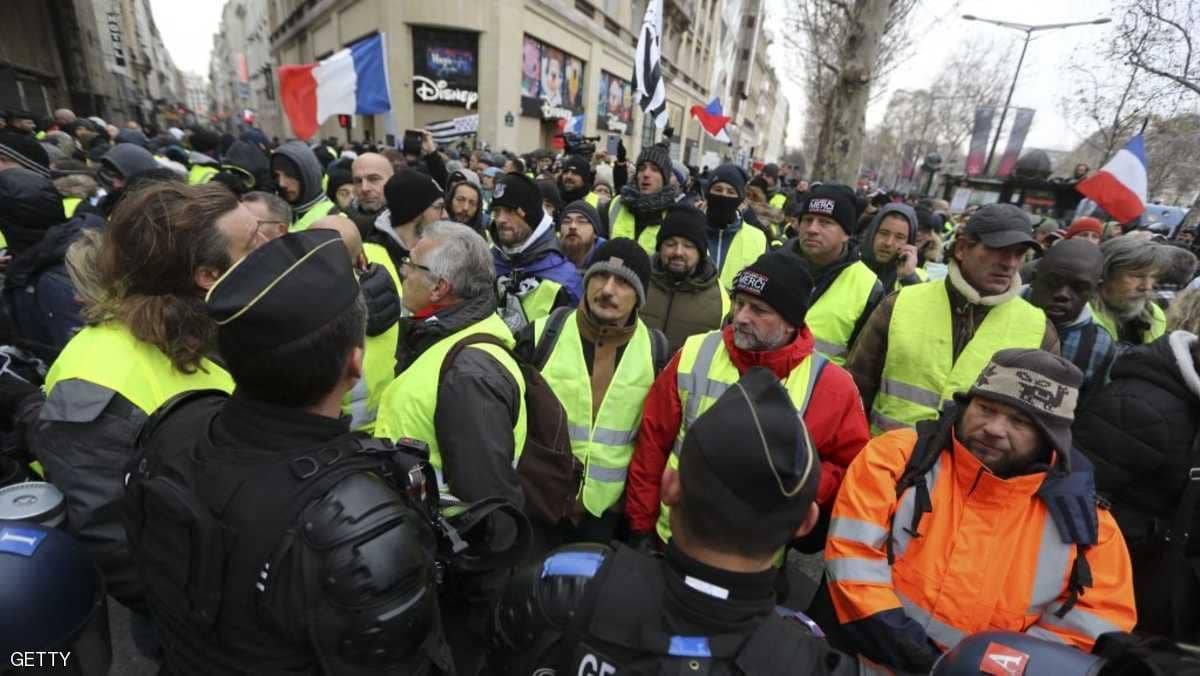 مواجهات واعتقالات في تظاهرات "السترات الصفر" بباريس