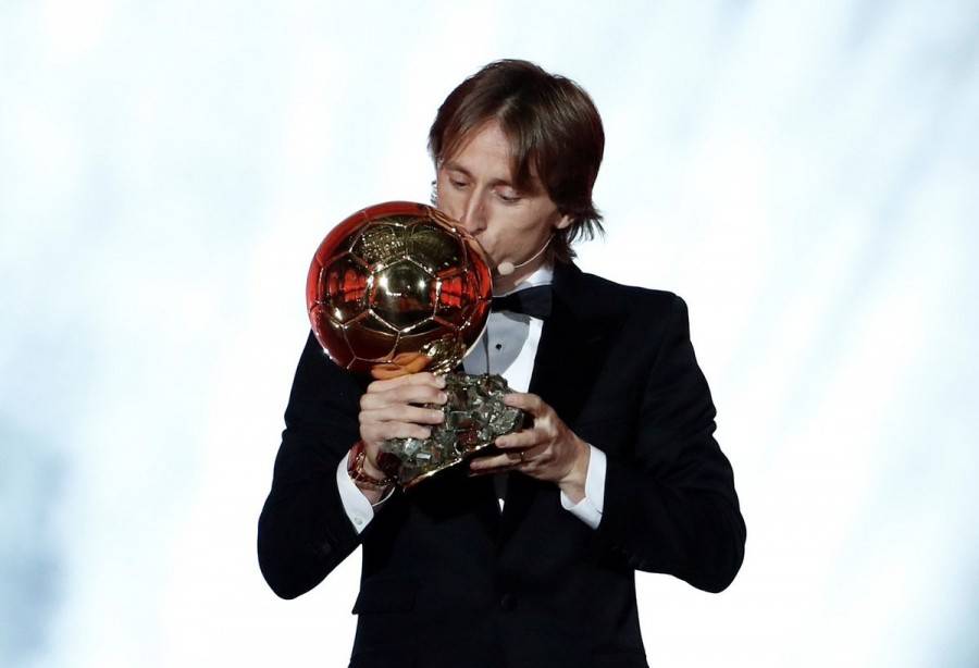 مودريتش يرد على سيميوني ويوجه سهامه نحو ميسي ورونالدو