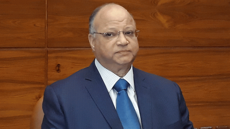 أسئلة السيسي قد تقود محافظ القاهرة إلى العزل والسجن