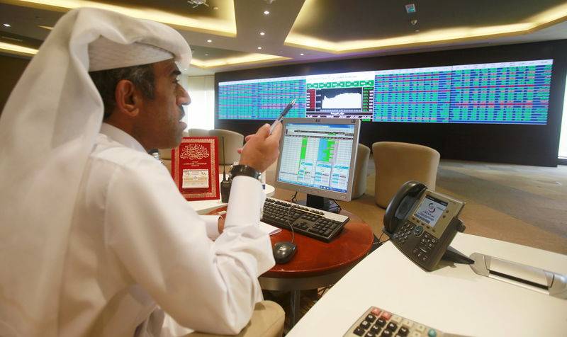 بورصة الدوحة تصعد مع بدء تداول قطر لصناعة الألمنيوم وتراجع معظم الخليج