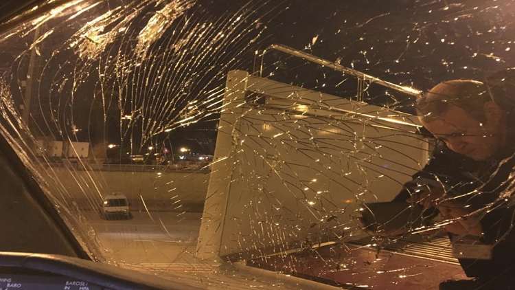 بالتفاصيل: كارثة تصيب طائرة ركاب عمانية