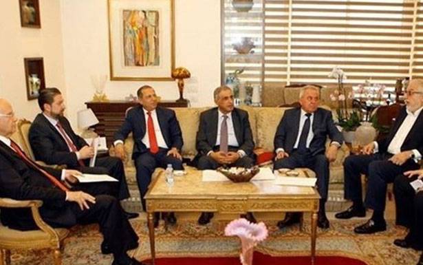 اللقاء التشاوري»: المفتاح الوحيد

أمام الحكومة بيد الرئيس الحريري