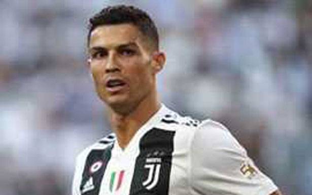 وصفته بـ«المريض النفسي» ...

رونـالـدو يـردّ عـلـى صديـقـته السابقة