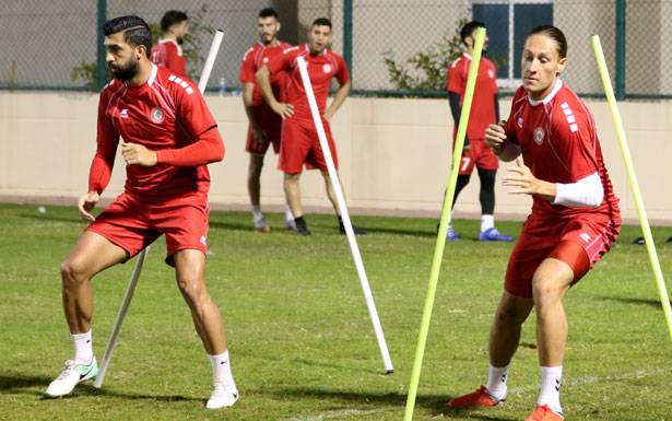 تحضيرات مُكثّفة لمنتخب لبنان لكرة القدم

في مُعسكره الـبحريني