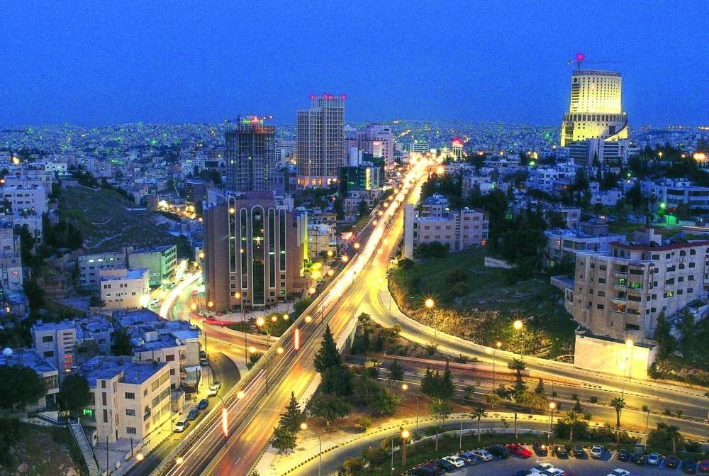 الأردن يأمل في عودة النمو بعد زيادة ضريبة الدخل