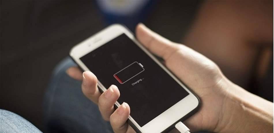 هذه التطبيقات "المحتالة" تستنزف بطارية هاتفك.. احذرها!