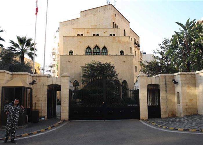 بين عين التينة وبعبدا اختلاف في وجهات النظر ...محكوم بالعودة الى الضوابط السياسية

تكتل لبنان القوي:. ملاحظات بري مشروعة في الموضوع الليبي.. " لكن الجامعة هي الداعي ولا" خيارات بديلة