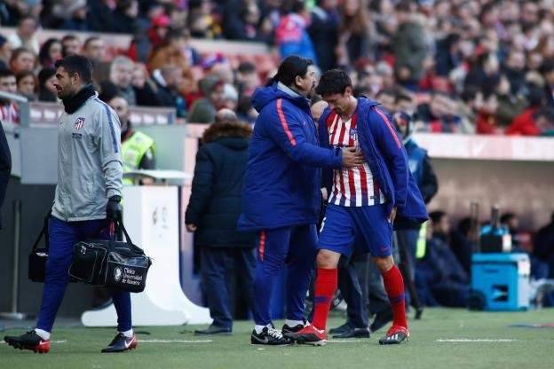 اتلتيكو مدريد يخسر جهود مدافعه شهرا كاملا