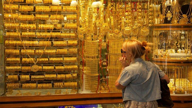 الذهب يصعد بدعم ضبابية خروج بريطانيا من الاتحاد الأوروبي