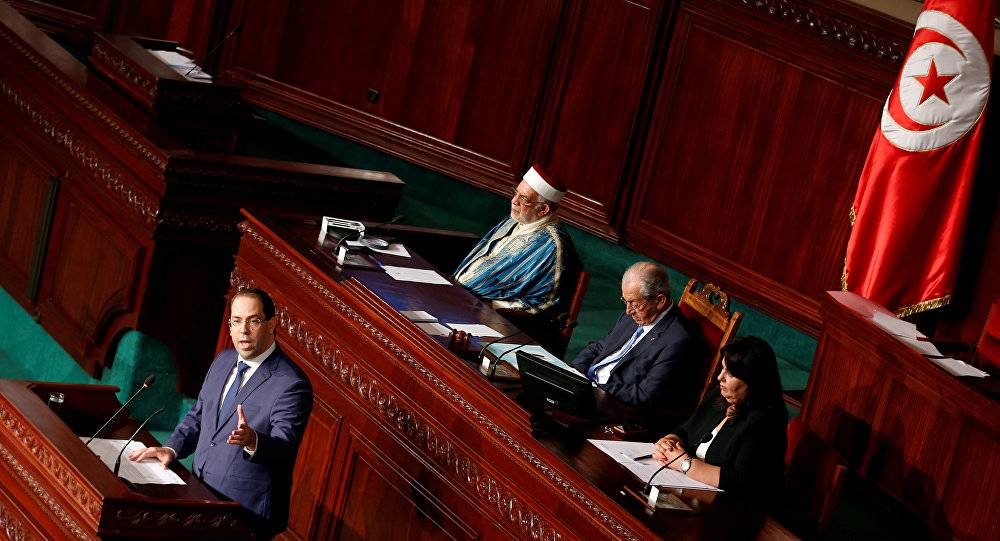 رئيس الوزراء التونسي: الإضراب مكلف والحكومة لا يمكنها تقديم المزيد
