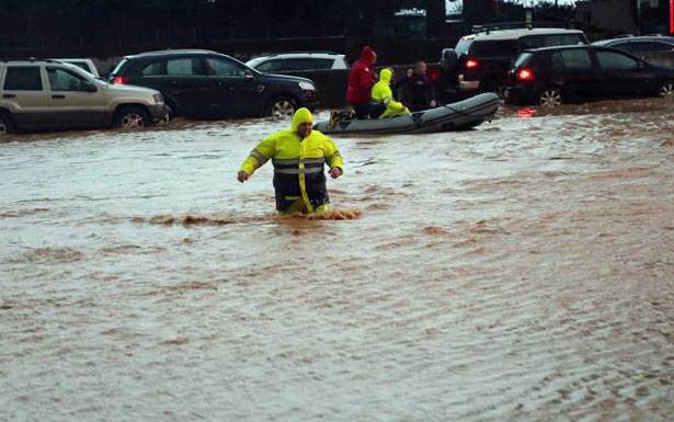 لبنان «فينيس» الصرف الصحّي وأنهار الأوساخ