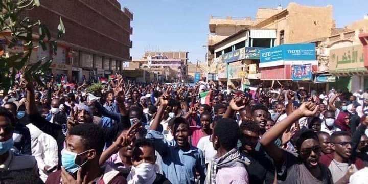 السودان: اتساع الاحتجاجات ضد الرئيس واشتباكات مع الشرطة