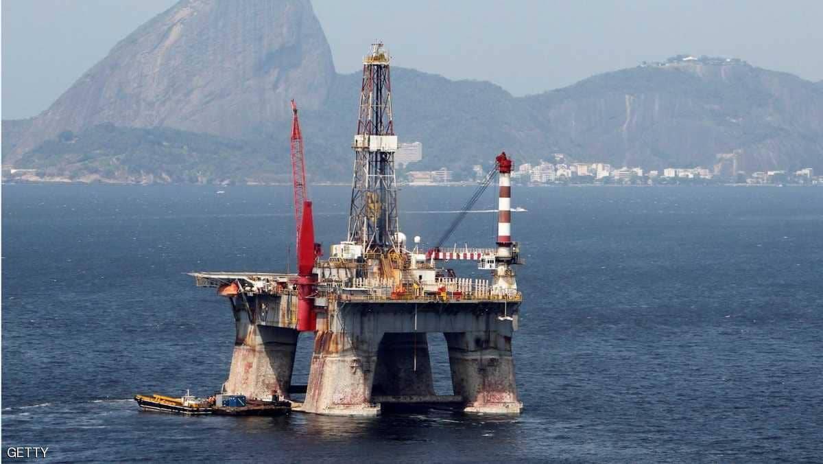 النفط يتعافى.. والقلق بشأن المعروض يهيمن على السوق