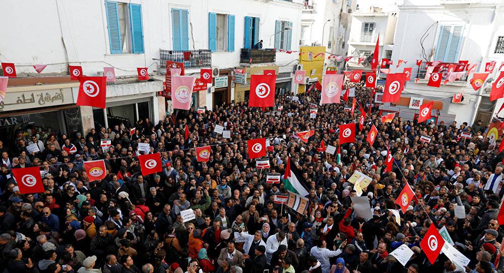 تونس: إضراب في القطاع العام احتجاجا على رفض الحكومة رفع الأجور