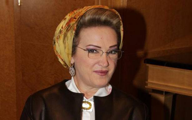 رندة بري التقت

عقيلة وزير الخارجية المصري