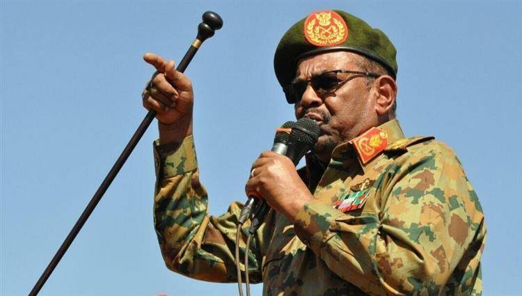 تظاهرات السودان تدخل شهرها الثاني وعمر البشير يتوعّدها من جديد