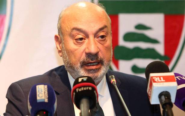 عشاق النادي الأخضر يحنّون الى عودة الألقاب بعد غياب طويل

ايلي يحشوشي «رجل الظل» و«كاتم اسرار»

انطوان شويري الى رئاسة الحكمة