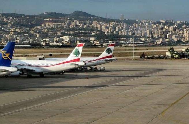 رئيس هذه الدولة العربية وصل الى المطار.. واستقبله عون!