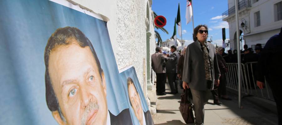 جعلت بوتفليقة المرشح الأمثل مع عائق وحيد.. شروط جديدة صارمة لمن يرغب في المنافسة على الرئاسيات في الجزائر