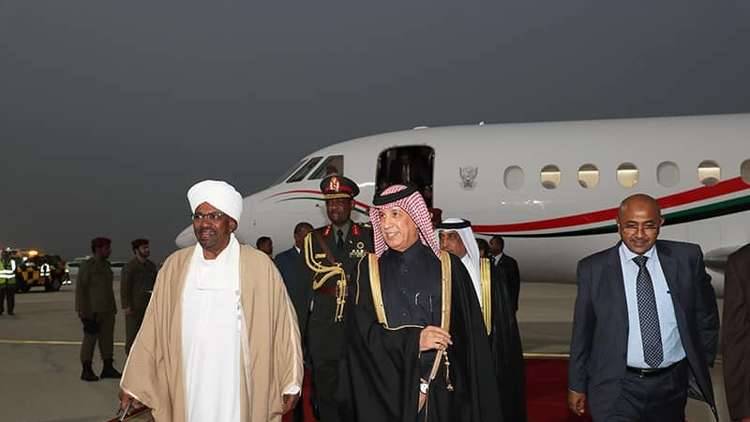 البشير يصل العاصمة القطرية الدوحة
