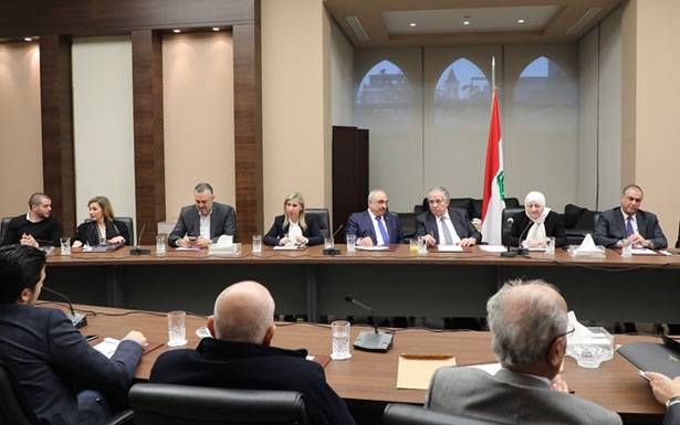 كتلة «المستقبل»: للتعاون مع الحريري
وعون للوصول الى حكومة وفاق وطني