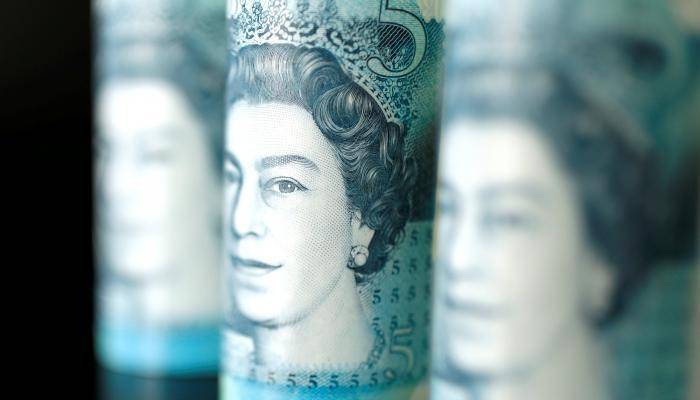 الإسترليني فوق 1.3‬ دولار وسط مراهنات حول 