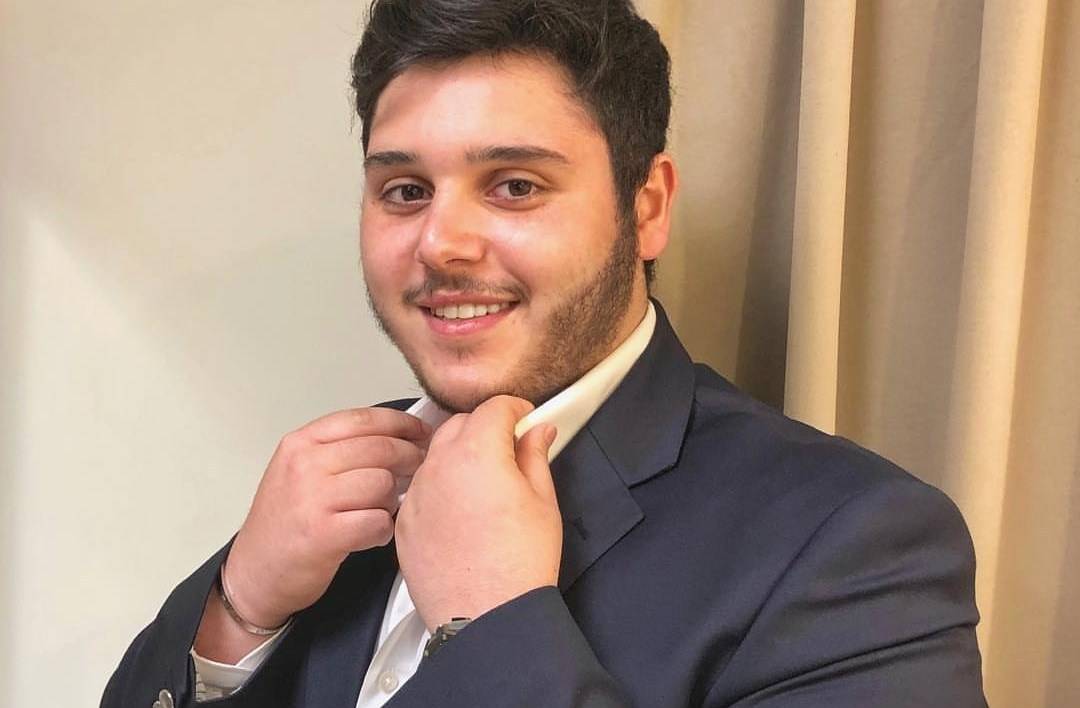 هكذا استقبل التلامذة الوليد الحلاني لدى زيارته مدرسته-بالفيديو