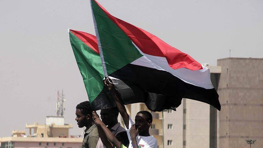 الخرطوم.. "مواكب التنحي" تنطلق من 17 موقعا إلى قصر الرئاسة الخميس