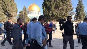 قائد الشرطة جيش المحتل في القدس يقتحم المسجد الأقصى