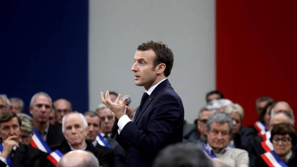 Italy's far-right renews its assault on Macron