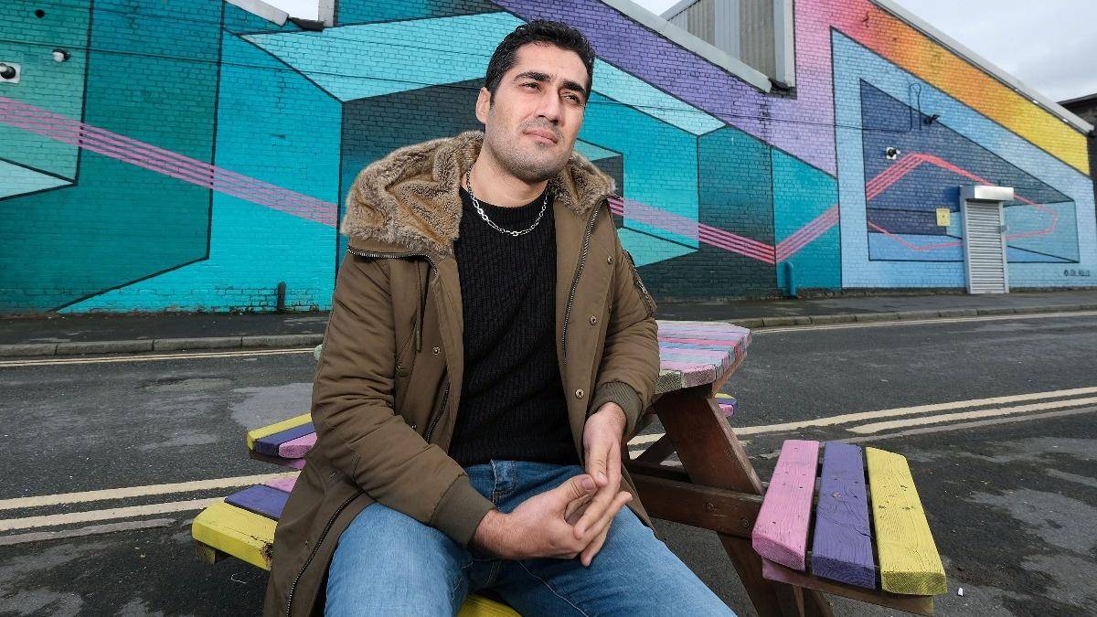 Iranians risk rough seas to seek life in UK