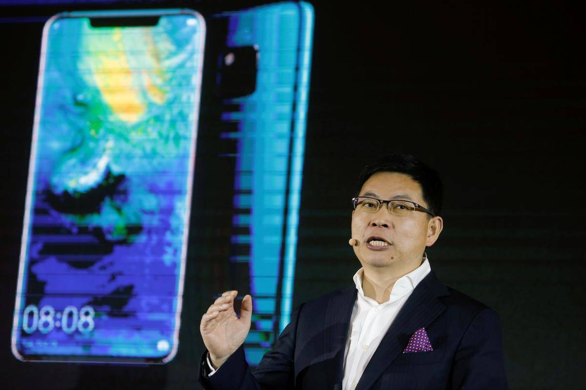 China's Huawei eyes smartphone supremacy this year after record 2018 sales