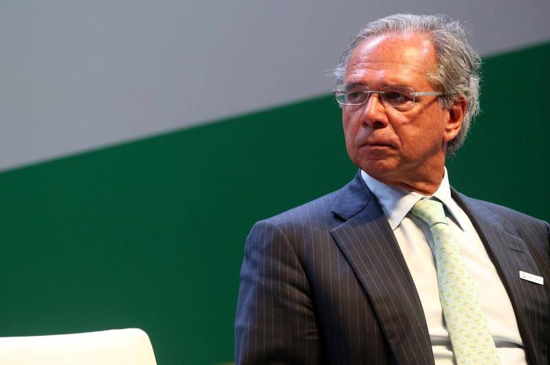 ENTREVISTA-Reforma da Previdência pode render economia de até R$1,3 tri em 10 anos, diz Guedes