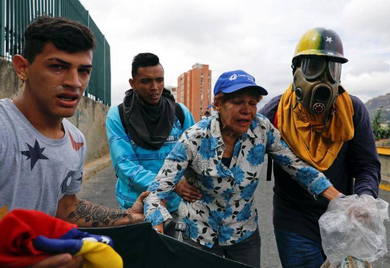 La oposición de Venezuela busca mantener el impulso contra Maduro