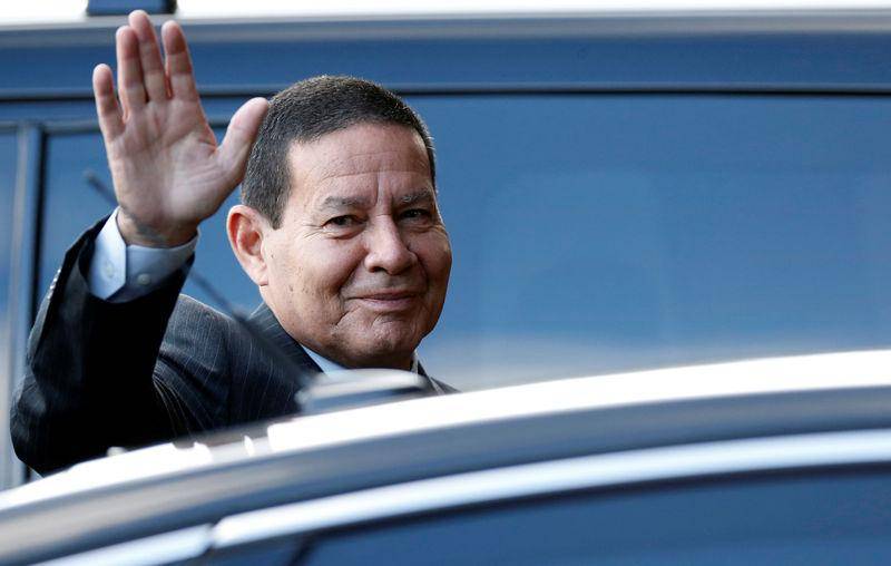 É preciso equilíbrio entre segurança e transparência, diz Mourão sobre decreto de dados sigilosos