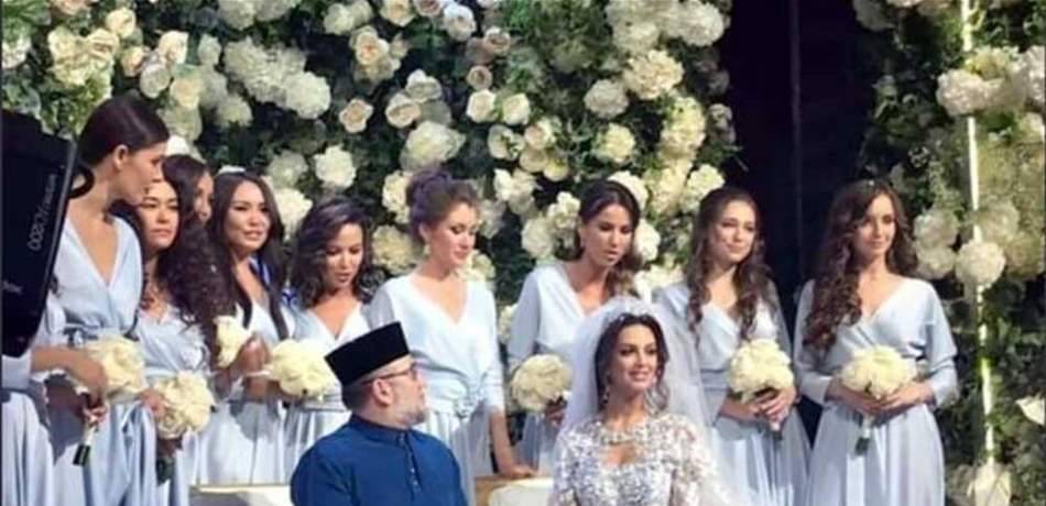 بعد خسارة عرش ماليزيا.. أنباء عن طلاق الملك من زوجته الروسية