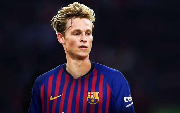 دي يونغ ينتقل الى برشلونة