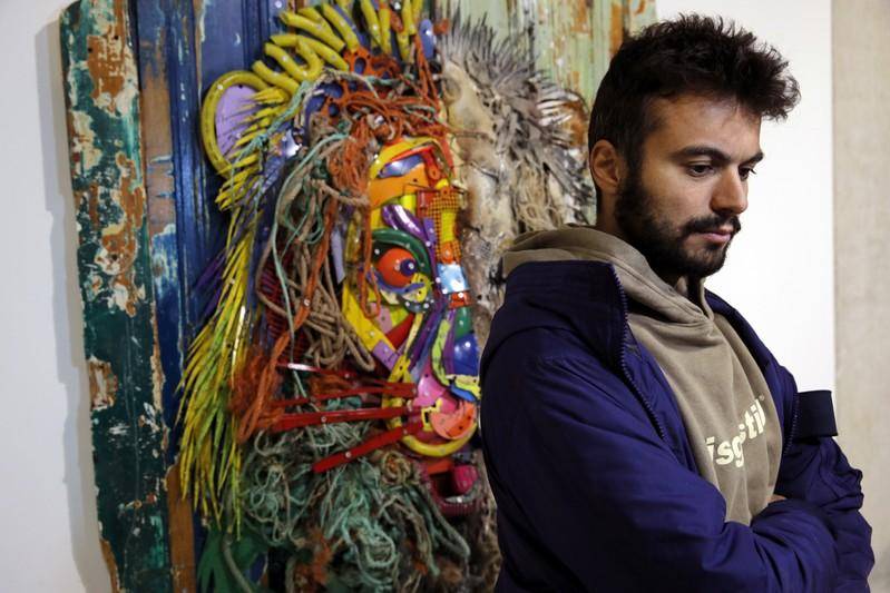 El plástico encuentra segunda vida en trabajo de artista callejero portugués