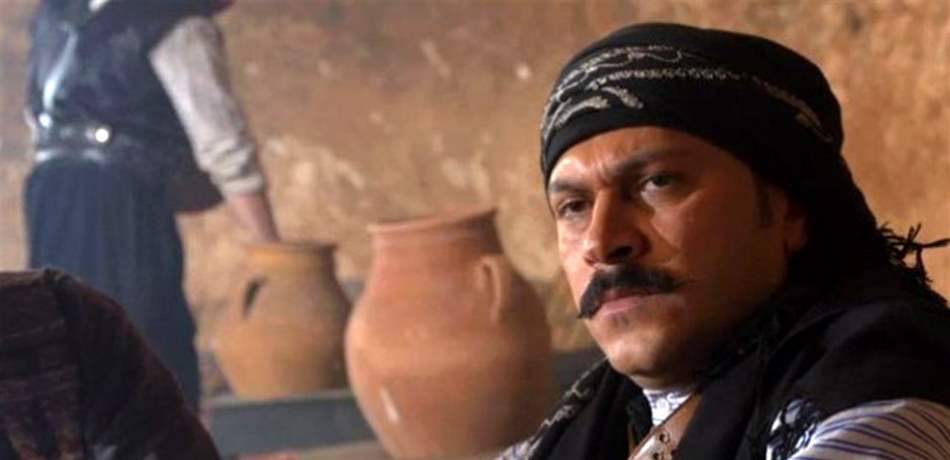"العقيد" معتزّ بإطلالة مختلفة.. شاهدوا كيف أصبح بعد 10 سنوات!