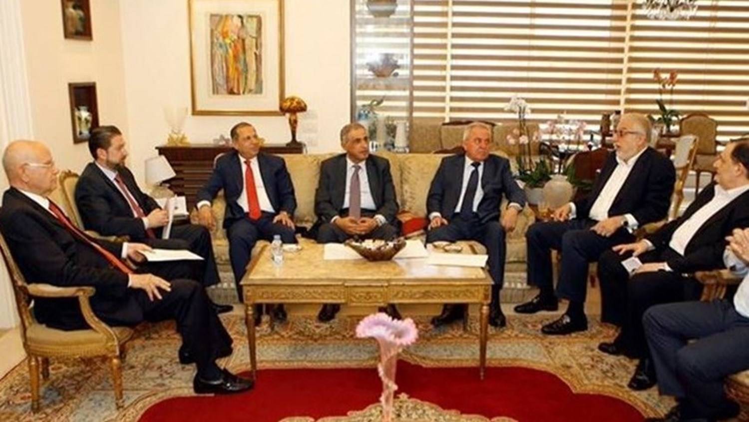 اللقاء التشاوري: اعراف لصالح رئاسة الجمهورية تعيدنا الى ما قبل الطائف